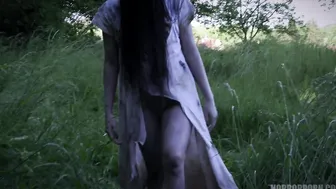 HORROR PORN – The Girl from The Well