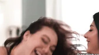 Gal lustly compliments Emma