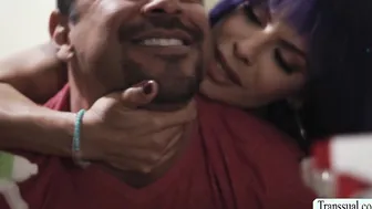 Plumber porn video – Trans Foxxy craves for plumbers hard big cock