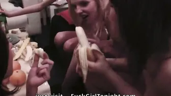 Sizzling lesbian foursome heats up the living room 16