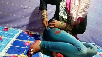 छोटी साली की जींस उतार के दर्दनाक चुदाई वो भी हिंदी में