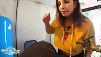 Der Handwerker Riesige Ladung inside meiner Muschi