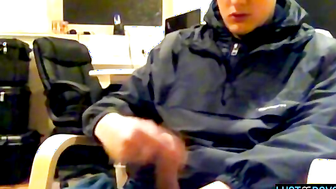 Webcam Wanking In The Office - Tyler Bolt