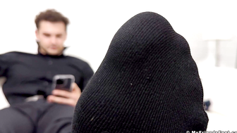 Size porn video – Spy on Zaks Size 14 Feet and Socks - Zak