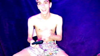 Ring porn video – A New Toy For Twinky Henry - Henry Evans 2