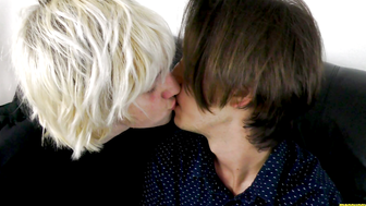Hot Gay Kissing 23 - Zeke Wolf Elis Ataxxx