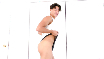 Feel porn video – Fit Young Hunk Wedgie Display - Julian Jaden