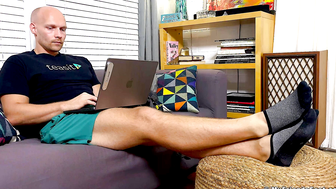 Johnnys Foot Spy - Johnny
