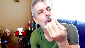 Suffocating In Giant Daddys Ass - Richard Lennox