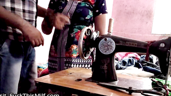 Tailor ne bhabhi ka  naap  lete lete bhabhi ko hi chod dala 15
