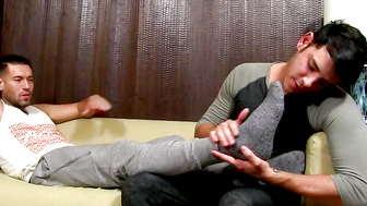 Rêgo porn video – Rego Worships Alexs Size 11 Feet - Alex