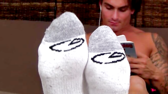 Spying On Vlads Size 10 Feet - Vlad