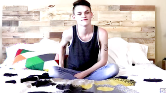 Cute New Boy Avery Tells Us About Himself - Avery Jones