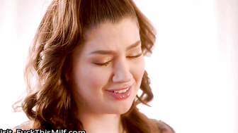 Gorgeous Alyx keeps her sugar daddy very satisfied 19