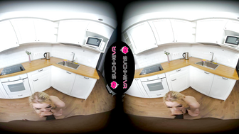 First Interracial Experience Of Busty Petite Doll Pretty Di In VR