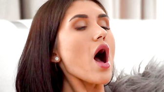 Nikki Nutz is in the bathroom washing his hands when he realizes his stepsister Leo