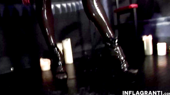 EU mistress screwing her snatch with a toy
