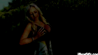 Savannah Gold with Big Breast Fingering Outdoor