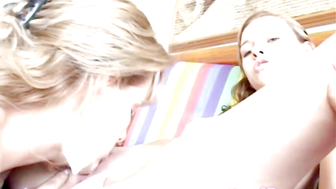 Selina 18 Lesbian Lick shaved Pussy