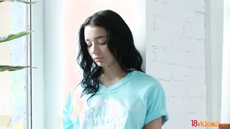 18videoz - Emily Bender anal debut