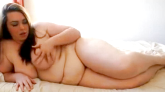 Anjas solo orgasm ( big tits and big belly)