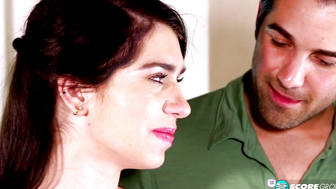 Teen Joseline Kelly Tries Her Mom's Boyfriend's Cock On For Size