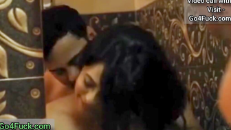 Bhabhi Ko bathroom Utha Utha Kar Choda Dewar Ne