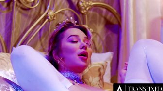  dâyurning April Olsen Plays Sex Slave to Pained Emma Rose in BDSM Spanking  StrapOn Anal