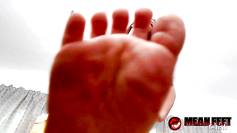 Terra Mizu Take Off Her Shoes Before Teasing Her Body