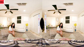 Sexy Real Estate Agent Avery Black Shows Off Her Skills And Knowledge In This Must-See Video Tour