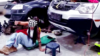 The mechanic Mariana Martix fixes Duncan Saints car and charges him with sex 92