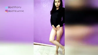 STEP SIS - WOMAN TOUCHING INTO FRONT OF CAM WEBCAM