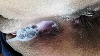 Real Creampie I couldnt Bear it and Ejaculated inside her Tight Snatch.