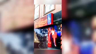 900 W Olympic Blvd, Los Angeles, CA 90015, Egyesült Államok 2