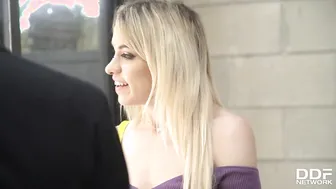 Khloe porn video – Khloe Kapris Rental Agent goes Extra Mile on her Pussy during Deal