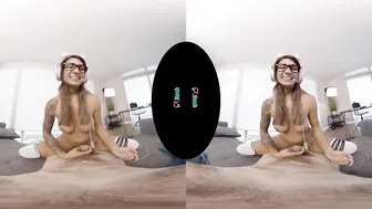 VRHUSH Gamer chick Alexis Zara getting pounded with her stream