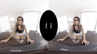 VRHUSH Gamer chick Alexis Zara getting pounded with her stream