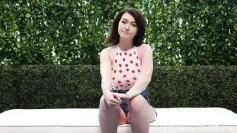 PAWG Tries Anal