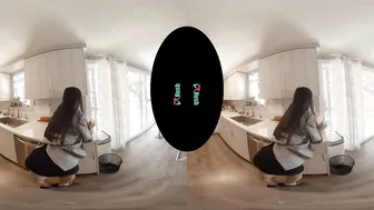 VRHUSH eastern Realtor Avery Ebony fucking her client
