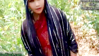 Desi village Bhabhi With Boyfriend Ne Jungle mein chudai