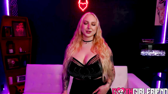 Curvy Skylar Vox Pleases Partner With Her Fucking Skills