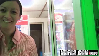Mofos - Outdoors Pick Ups - The Customer Always Ejaculates First  Valerie Collien