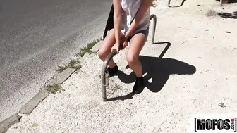Mofos - Jemmy Sapphire getting pounded into the park