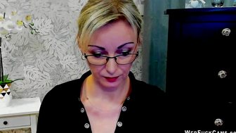 Amateur blonde German MILF LUXvanessa poses on webcam