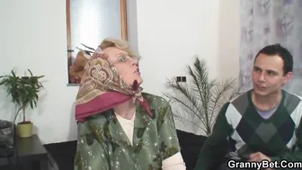 Hot Grandma porn video – Young bro fucks with an older bitch
