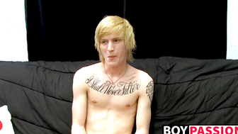 Kinky tattooed twink Dustin jerking off in passionate solo