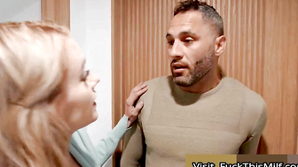 Damon Surprises Smoking Hot Sisi Rose With His Big Hard Cock While She Is In The Show 2