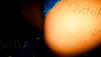 La culona de mi hermana se pone tanguita azul para que se