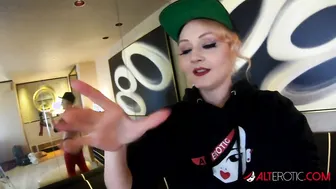 Lockdown porn video – Goddess inked blonde stuffs her snatch with a vibrator during lockdown