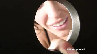 Jenna Presley suce de grosses bites au gloryhole 